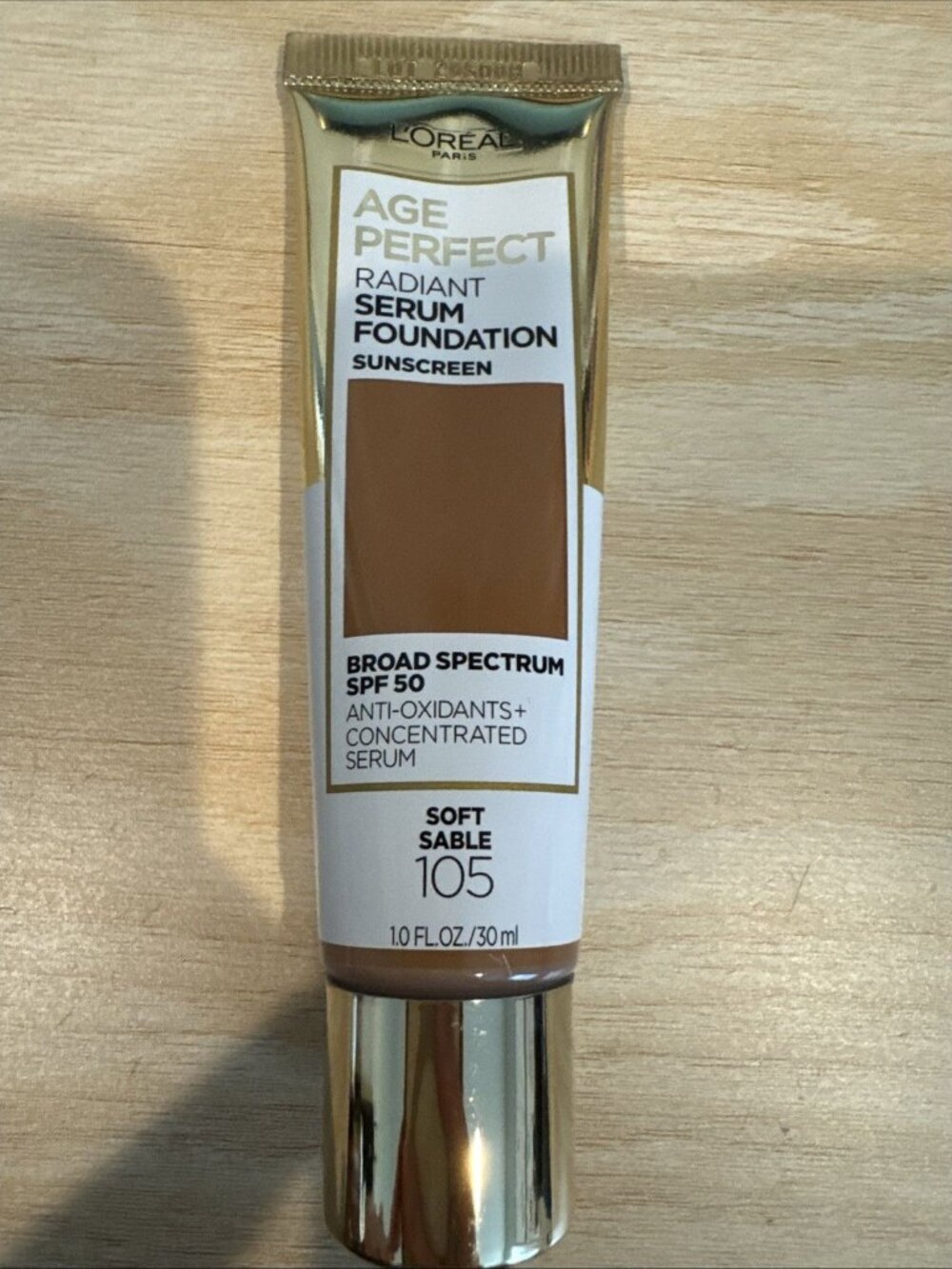 Loreal Age Perfect Radiant Serum Foundation 105 Soft Sable SPF 50